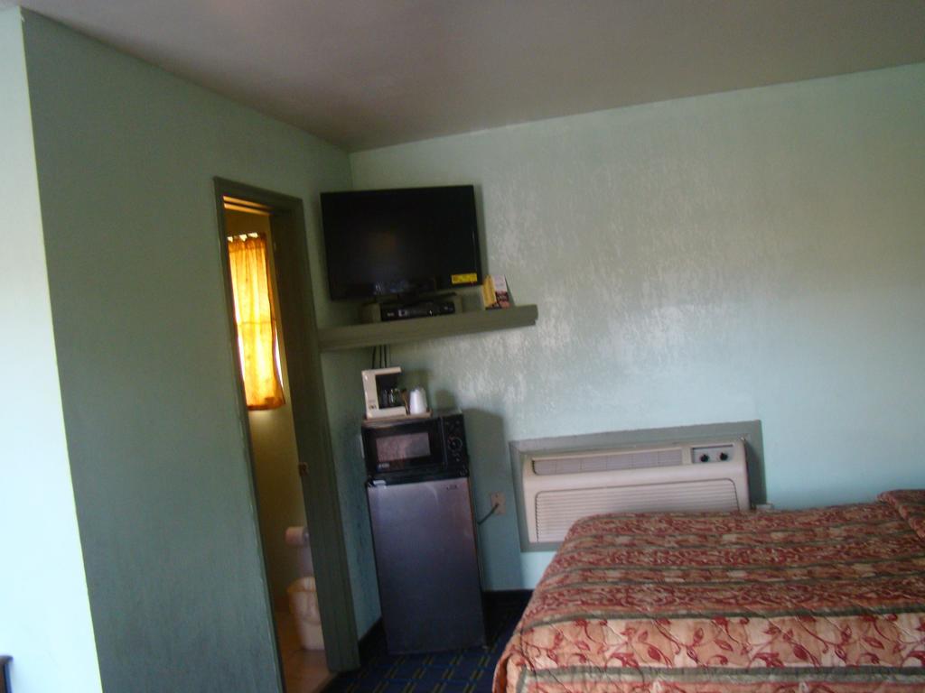 Budget Inn Mount Airy Eksteriør billede